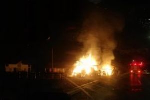 Miresu Mare: Sute de baloti de fan si paie distrusi intr-un incendiu la un depozit de furaje (FOTO)