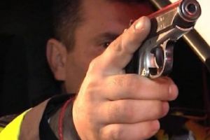 Poliţiştii harghiteni au folosit armamentul din dotare la Topliţa. Au fost trase cinci focuri de armă