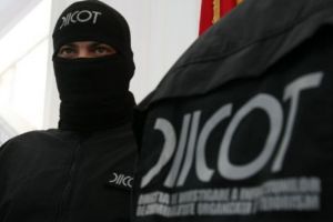 Grup infracţional organizat specializat în trafic de droguri, destructurat de DIICOT