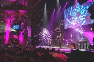 Producţii din Italia cu baloane de săpun, magie şi clovnerie la Sibiu Magic Show