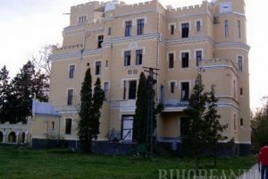 Deşi ţine morţiş să achiziţioneze Băile Rimanoczy din Oradea, CJ Bihor refuză să ia Castelul de la Balc, la preţ de chilipir. Şefii Judeţului nu explică de ce!
