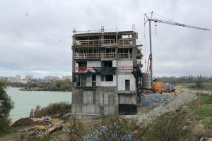 Constanteanul suparat:  Cum se distruge o arie naturala protejata. PUZ Palazu Mare permite construirea de imobile chiar pe malul lacului (galerie foto)