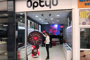 Black Friday continuă la OptyU Sibiu – Plouă cu reduceri şi premii la roata norocului