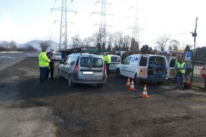 Poliţia Rutieră şi RAR, controale în trafic. Recomandările poliţiştilor