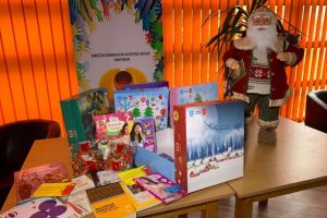 Școlarii si prescolarii primesc cadouri de Craciun, din partea Primariei Municipiului Constanta