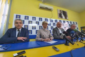 Raluca Turcan, despre schimbarea prefectului de Botoşani: Nu este o decizie luată. Dacă ni se umflă venele la gât şi ne certăm între noi nu rezolvăm nimic