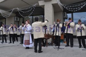 Spectacol al orchestrei Rapsozii Botoşanilor, de Ziua Naţională a României