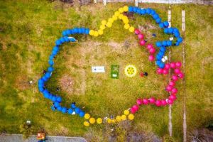 FOTO VIDEO| Clubul Rotary District 2241 România şi Republica Moldova: Alba Iulia 101. Acţiune organizată în oraşul Unirii cu ocazia Zilei Naţionale a României