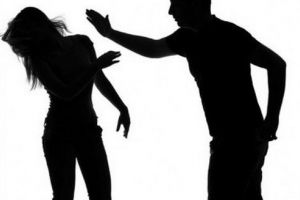 Peste 200 de dosare penale pentru violenţă domestică întocmite în şase luni de Poliţia Mureş!