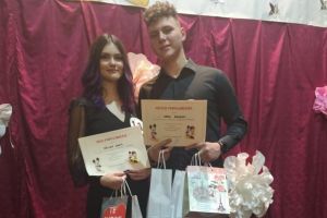 FOTO. Balul Bobocilor 2019 la Liceul German din Sebeş. Daria Răulea şi Mirca Bogdan, Miss şi Mister Boboc 2019