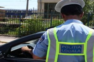 Atentie, soferi! Politistii locali POT amenda oprirea, parcarea, stationarea si accesul interzis