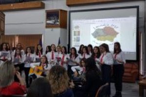 Elevii si profesorii Colegiului National “Mihai Eminescu” au sarbatorit Ziua Nationala a Romaniei la Muzeul de Mineralogie din Baia Mare