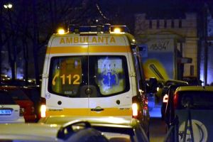 Un angajat Nokia s-a aruncat de la etajul 5 al clădirii în care muncea. Totul s-a petrecut sub ochii soţiei