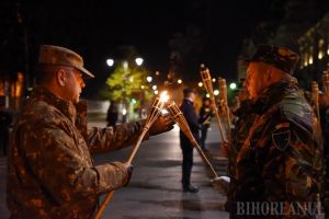 Retragerea cu torţe a încheiat festivităţile de 1 Decembrie în Oradea (FOTO / VIDEO)