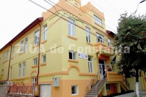 Director scolar constantean, demis pentru ca folosea prea mult stampila liceului. Cum s-a terminat cazul