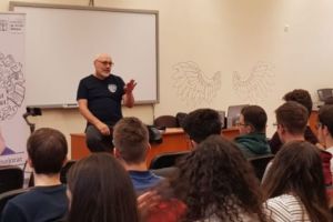 Proiectul Antrenat de Majorat a ajuns la 160 de liceeni din oraşul Piteşti