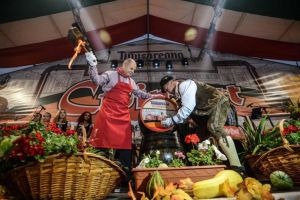 FOTO A început CibinFEST 2017 în Piaţa Mare. S-a dat ”cep” la distracţie şi multă bere