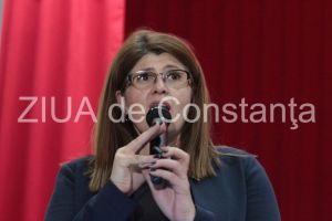 Gabriela Bucovala, numita director la Liceului Teoretic Traian din Constanta