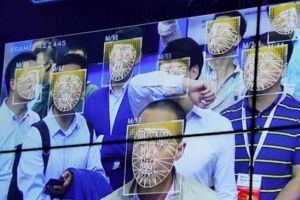 Big Brother. Nu mai poţi cumpăra telefon dacă nu accepţi recunoaşterea facială