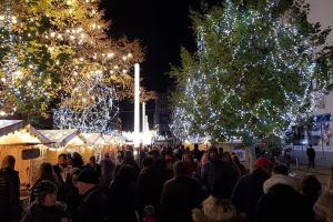 Copil pierdut în mulţimea din centru. Poliţia Locală l-a găsit imediat