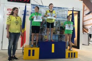 Cupa plină cu medalii