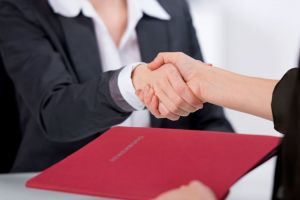 Țepe cu locuri de muncă în străinătate la Sibiu – Oameni din toată ţara înşelaţi de o firmă de recrutare