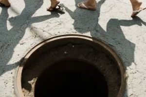 Copil căzut într-un canal – Este în stare de inconştienţă