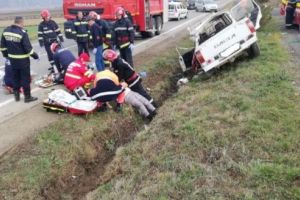 FOTO: O femeie însărcinată şi un bărbat, ucişi de un tir pe DN 75!