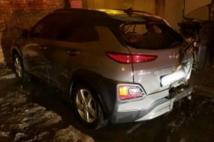 Explozii puternice într-o parcare din Bucureşti! Trei maşini au ars în lanţ