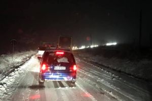 FOTO Circulaţie îngreunată pe unul dintre cele mai circulate drumuri din Botoşani