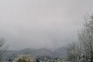 Vreme rece îndeosebi dimineaţa şi noaptea. Minima coboară şi până la – 7 grade!