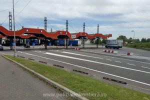 O nouă captură la Borş: Doi algerieni şi un marocan, prinşi când încercau să iasă nelegal din ţară cu un taxi