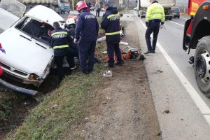 FOTO Accident cu doi morţi! Una dintre victime era o femeie însărcinată