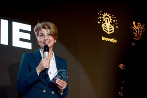 Edu Leadeship Gala: Directorul şcolar al anului 2019 este o dâmboviţeancă