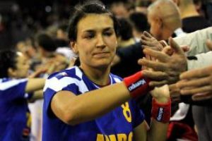Handbal feminin: Cristina Neagu a primit trofeul de cea mai buna jucatoare a lumii in anul 2018