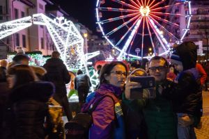 S-au aprins luminiţele în oraş!