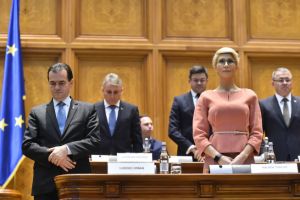 Guvernul Orban a decis să îşi asume răspunderea în Parlament pentru ”corectarea legislaţiei pe justiţie”