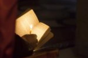 Sutane făcute preş în faţa politicienilor, dosare fabricate şi afaceri murdare binecuvântate de slujitorii lui Dumnezeu!