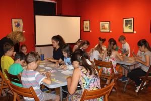 „Povestea Crăciunului”: activităţi pentru elevi, dedicate sărbătorilor de iarnă