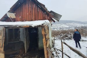 Doi poliţişti tineri, eroii unei familii din Viile Tecii (FOTO)