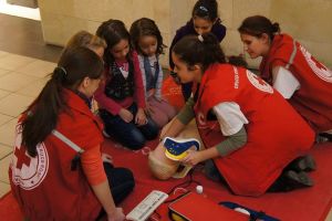 Campanie Crucea Roşie Sibiu pentru sibienii mai puţin norocoşi – „Adu-le tu Crăciunul! Dacă nu tu, atunci cine?”