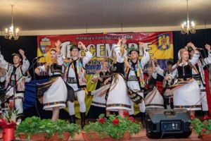 ”La mulţi ani, România”, spectacol de simţire românească la Filea