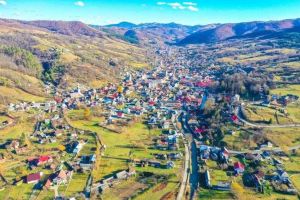 Cel mai mic oraş din România se află in judeţul Alba: Care este acesta şi ce suprafaţă are