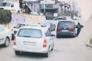 Tânăr dărâmat ca la popice pe o stradă din Piteşti!