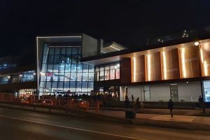 FOTO Incident la Promenada Sibiu – Oamenii au ieşit din mall din cauza unei alarme false