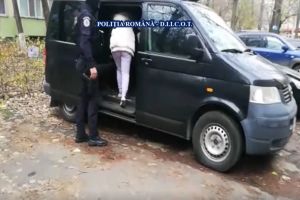 Percheziţii făcute de DIICOT, la Iaşi: Acuzaţi că şi-ar fi violat propriii copii