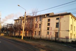 Furnizorul de electricitate, Delgaz Grid SA, vinde o casă şi trei apartamente din judeţul Botoşani. Vezi unde sunt situate şi ce preţuri au!