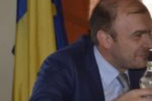Ultimatum de la primarul Borcean pentru Aquacaraş din cauza apei mizerabile