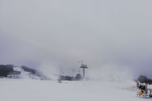 Pe Pârtia Cocoş din Wonderland au fost pornite tunurile de zăpadă (FOTO)