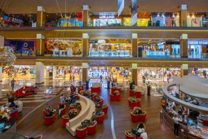 Iulius Town Timişoara, desemnat proiectul de retail al anului de Real Estate Magazine